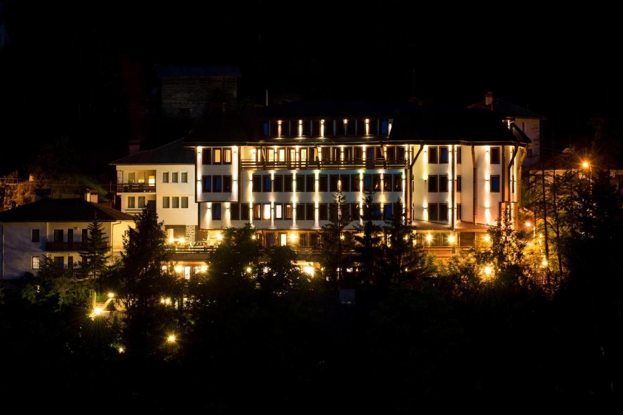 Shiroka Laka Hotel Buitenkant foto