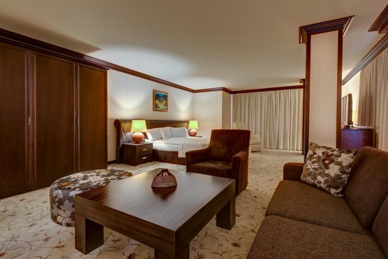 Shiroka Laka Hotel Buitenkant foto