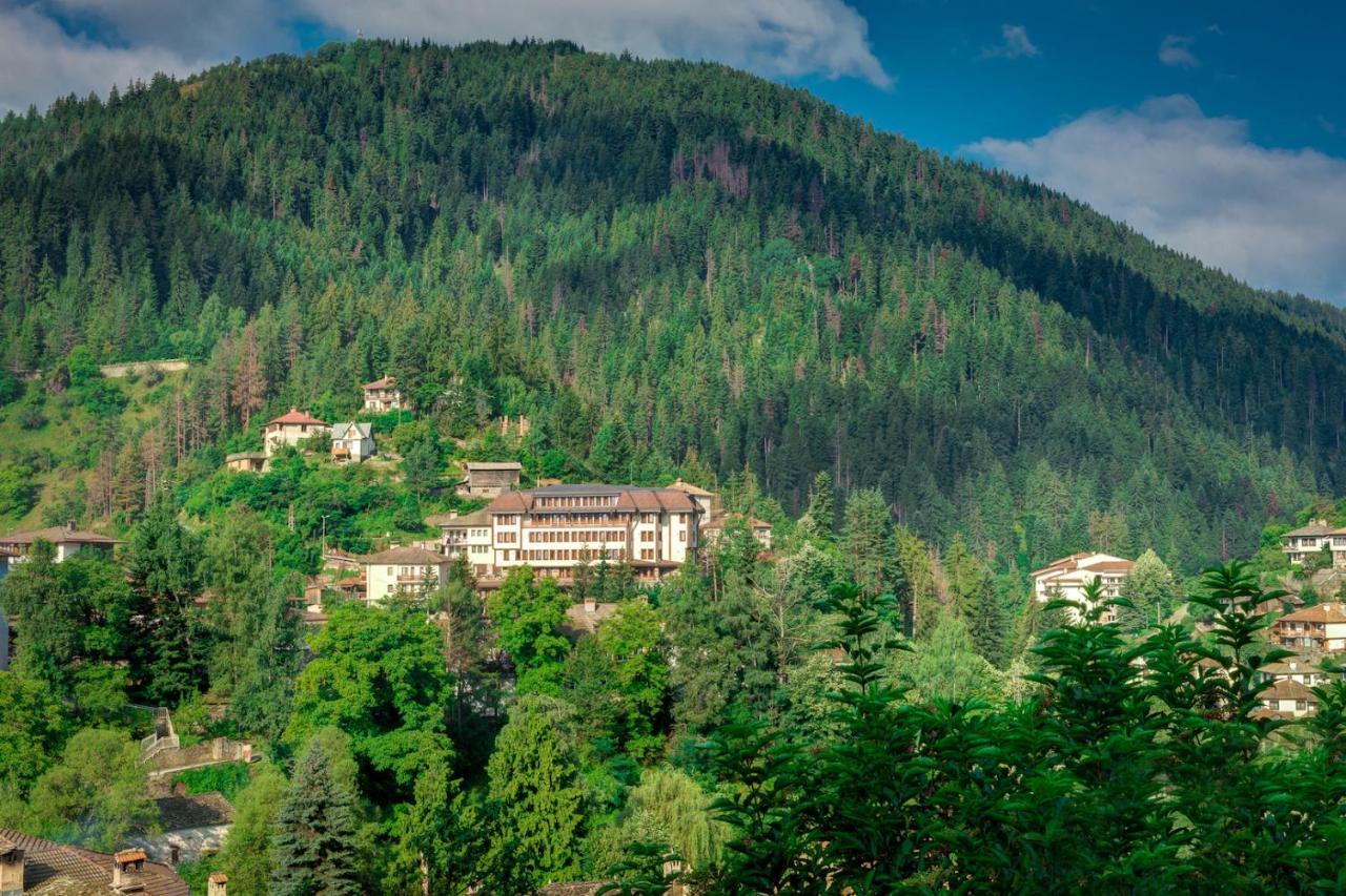 Shiroka Laka Hotel Buitenkant foto